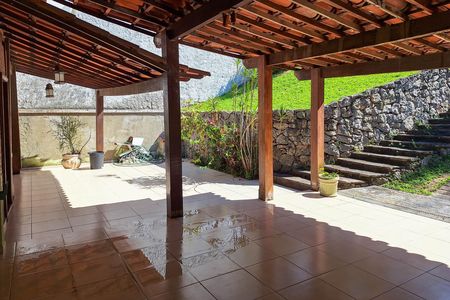 Casa de condomínio para alugar com 470m², 5 quartos e 2 vagas Casa de condomínio para alugar com 470m², 5 quartos e 2 vagasQuintal