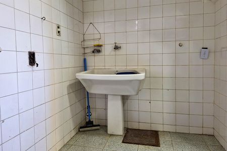 Casa de condomínio para alugar com 470m², 5 quartos e 2 vagas Casa de condomínio para alugar com 470m², 5 quartos e 2 vagasÁrea de Serviço