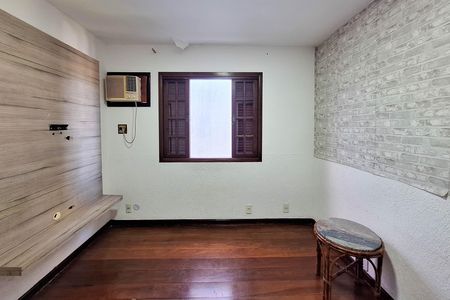Casa de condomínio para alugar com 470m², 5 quartos e 2 vagas Casa de condomínio para alugar com 470m², 5 quartos e 2 vagasQuarto 1