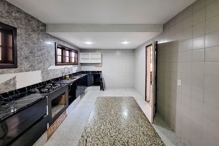 Casa de condomínio para alugar com 470m², 5 quartos e 2 vagas Casa de condomínio para alugar com 470m², 5 quartos e 2 vagasCozinha