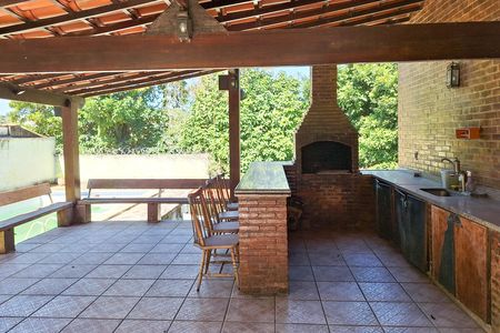 Casa de condomínio para alugar com 470m², 5 quartos e 2 vagas Casa de condomínio para alugar com 470m², 5 quartos e 2 vagasQuintal