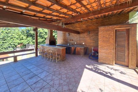 Casa de condomínio para alugar com 470m², 5 quartos e 2 vagas Casa de condomínio para alugar com 470m², 5 quartos e 2 vagasQuintal