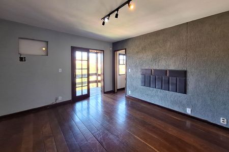 Casa de condomínio para alugar com 470m², 5 quartos e 2 vagas Casa de condomínio para alugar com 470m², 5 quartos e 2 vagasSuíte 2