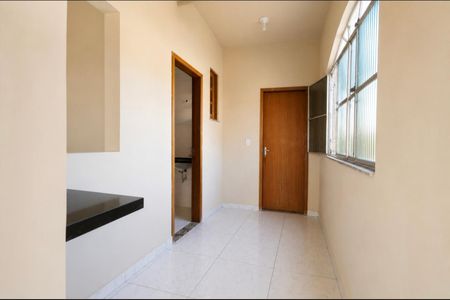 Corredor de casa para alugar com 2 quartos, 60m² em Alcantara, São Gonçalo