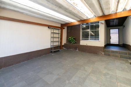 Garagem de casa à venda com 3 quartos, 162m² em Jardim Oriental, São Paulo