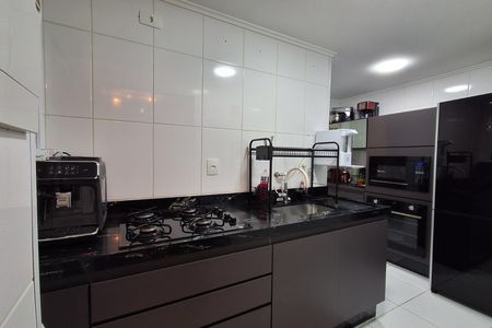 Cozinha  de apartamento à venda com 2 quartos, 96m² em Vila Alvaro Marques, São Bernardo do Campo