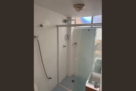 Banheiro de apartamento para alugar com 1 quarto, 46m² em Água Branca, São Paulo