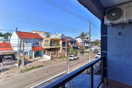 Casa à venda com 133m², 3 quartos e 2 vagas Casa à venda com 133m², 3 quartos e 2 vagasVaranda