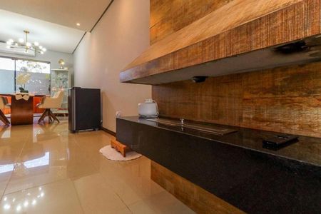 Casa à venda com 133m², 3 quartos e 2 vagas Casa à venda com 133m², 3 quartos e 2 vagasSala