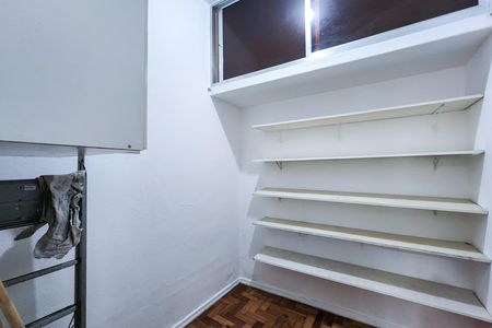 Apartamento à venda com 72m², 2 quartos e 1 vaga Apartamento à venda com 72m², 2 quartos e 1 vagaQuarto de Serviço