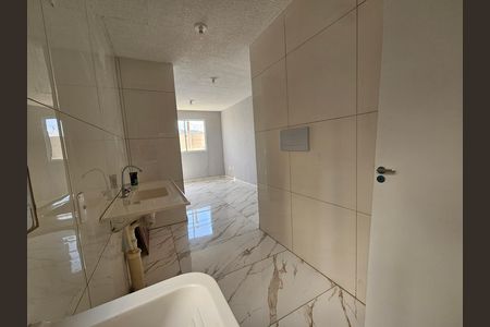 Cozinha de apartamento para alugar com 2 quartos, 38m² em Taquara, Rio de Janeiro