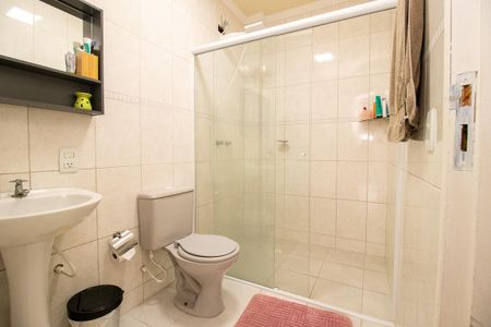 Casa à venda com 185m², 3 quartos e 2 vagasBanheiro Social