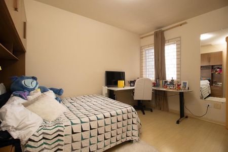 Casa à venda com 185m², 3 quartos e 2 vagasQuarto 1