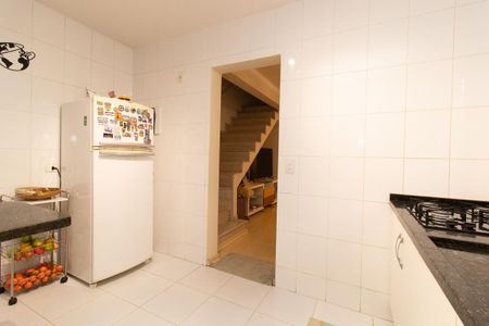 Casa à venda com 185m², 3 quartos e 2 vagasCozinha - Armários