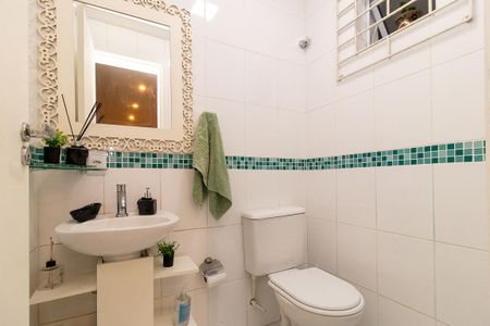 Casa à venda com 185m², 3 quartos e 2 vagasLavabo