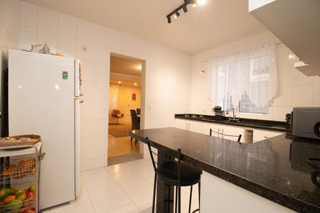Cozinha - Armários de casa à venda com 3 quartos, 185m² em Novo Mundo, Curitiba