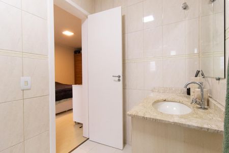 Casa à venda com 185m², 3 quartos e 2 vagasBanheiro da Suíte