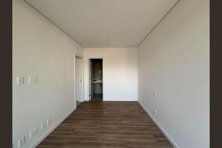 Quarto de apartamento à venda com 1 quarto, 55m² em Centro, Curitiba