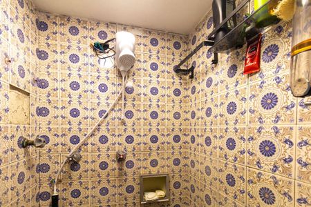 Banheiro de casa para alugar com 2 quartos, 80m² em Vila Talarico, São Paulo