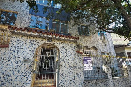 Apartamento para alugar com 75m², 2 quartos e sem vaga Apartamento para alugar com 75m², 2 quartos e sem vagaFachada