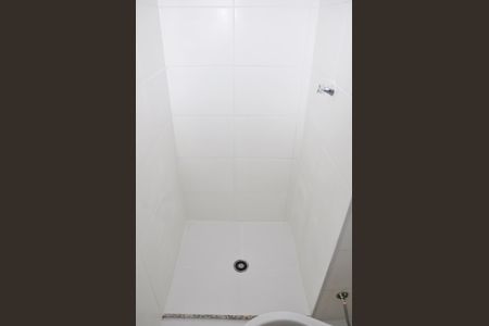 Apartamento à venda com 32m², 2 quartos e sem vaga Apartamento à venda com 32m², 2 quartos e sem vagaDetalhe - Banheiro Social