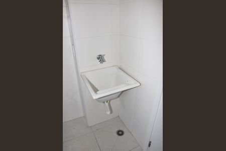 Apartamento à venda com 32m², 2 quartos e sem vaga Apartamento à venda com 32m², 2 quartos e sem vagaDetalhe - Cozinha Americana e Área de Serviço