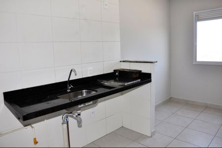 Apartamento à venda com 32m², 2 quartos e sem vaga Apartamento à venda com 32m², 2 quartos e sem vagaDetalhe - Cozinha Americana e Área de Serviço