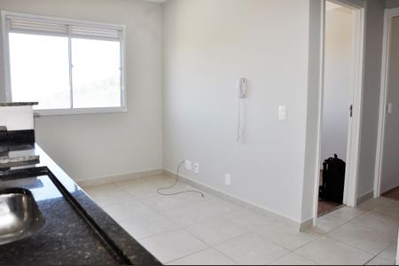 Apartamento à venda com 32m², 2 quartos e sem vaga Apartamento à venda com 32m², 2 quartos e sem vagaDetalhe - Cozinha Americana e Área de Serviço