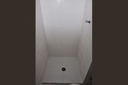 Apartamento à venda com 32m², 2 quartos e sem vaga Apartamento à venda com 32m², 2 quartos e sem vagaDetalhe - Banheiro Social