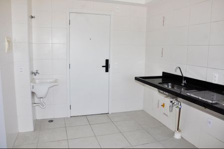 Apartamento à venda com 32m², 2 quartos e sem vaga Apartamento à venda com 32m², 2 quartos e sem vagaDetalhe - Cozinha Americana e Área de Serviço