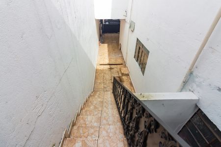 Escada de casa para alugar com 3 quartos, 125m² em Jardim D’abril, Osasco