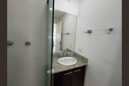 Banheiro Social de apartamento à venda com 3 quartos, 73m² em Tamboré, Barueri