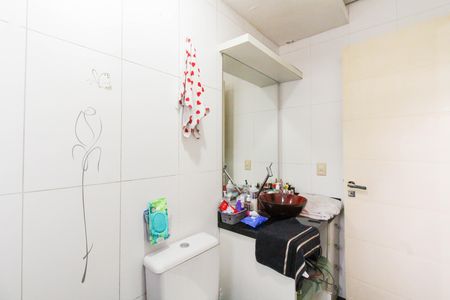 Casa de condomínio para alugar com 225m², 3 quartos e 3 vagas Casa de condomínio para alugar com 225m², 3 quartos e 3 vagasBanheiro da Suíte 1