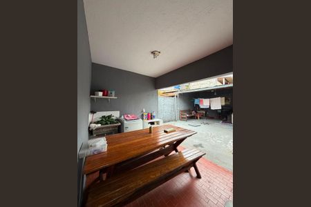 Casa à venda com 115m², 2 quartos e 2 vagas