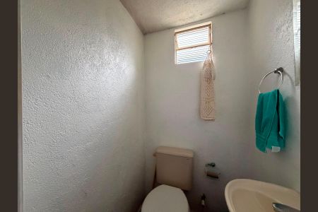 Casa à venda com 115m², 2 quartos e 2 vagas