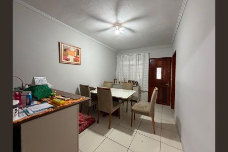 Casa à venda com 115m², 2 quartos e 2 vagas