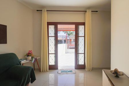 Sala de casa à venda com 3 quartos, 129m² em Jardim Ana Maria, São Paulo