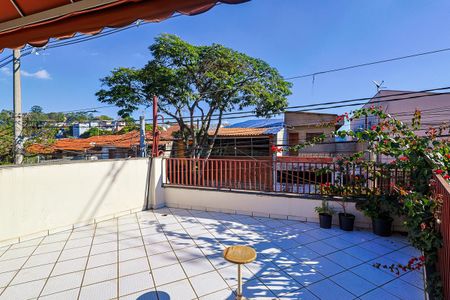 Varanda de casa à venda com 3 quartos, 129m² em Jardim Ana Maria, São Paulo