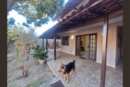 Área externa de casa à venda com 5 quartos, 218m² em Serra Grande, Niterói