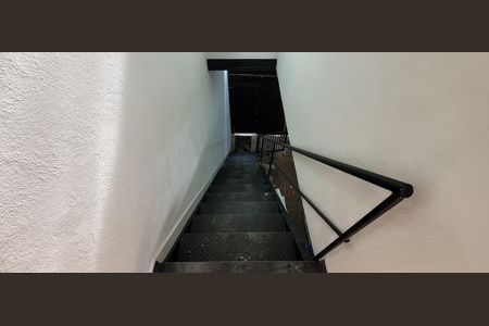 escada de acesso  de apartamento para alugar com 1 quarto, 33m² em Vargem das Flores, Betim