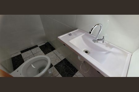 banheiro  de apartamento para alugar com 1 quarto, 33m² em Vargem das Flores, Betim