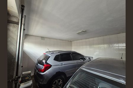 Garagem de casa à venda com 3 quartos, 200m² em Jardim Progresso, Santo André