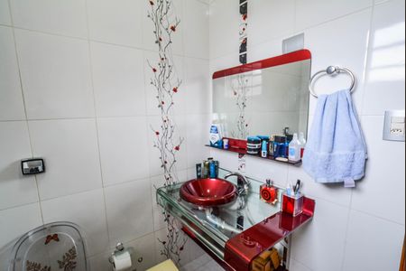 Casa à venda com 200m², 3 quartos e 2 vagas Casa à venda com 200m², 3 quartos e 2 vagasBanheiro 1
