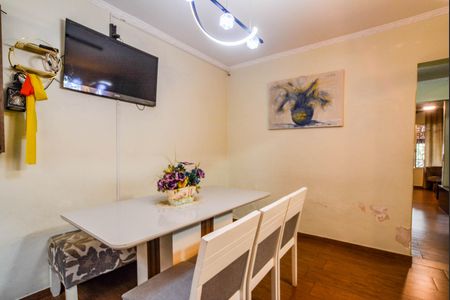 Casa à venda com 200m², 3 quartos e 2 vagas Casa à venda com 200m², 3 quartos e 2 vagasSala de Jantar