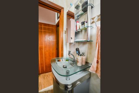 Casa à venda com 200m², 3 quartos e 2 vagas Casa à venda com 200m², 3 quartos e 2 vagasBanheiro da Suíte