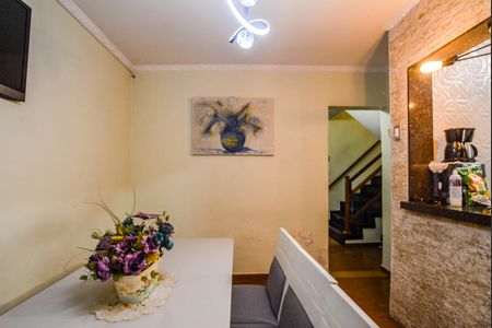 Casa à venda com 200m², 3 quartos e 2 vagas Casa à venda com 200m², 3 quartos e 2 vagasSala de Jantar