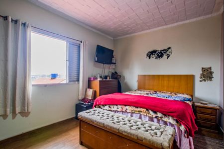 Casa à venda com 200m², 3 quartos e 2 vagas Casa à venda com 200m², 3 quartos e 2 vagasQuarto Suíte