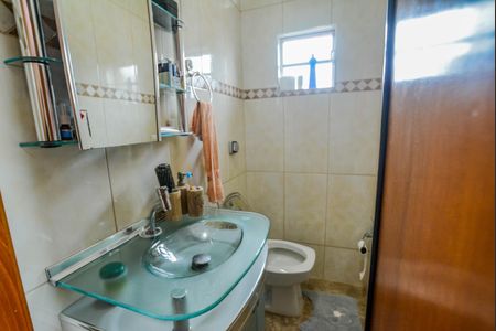 Casa à venda com 200m², 3 quartos e 2 vagas Casa à venda com 200m², 3 quartos e 2 vagasBanheiro da Suíte