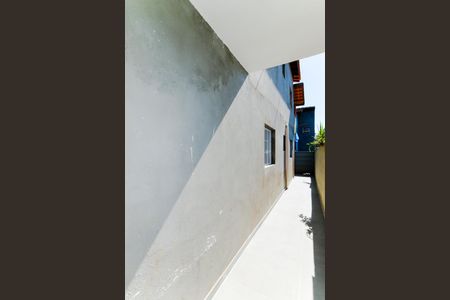 Corredor Lateral de casa para alugar com 1 quarto, 42m² em Jardim Rosa de Franca, Guarulhos