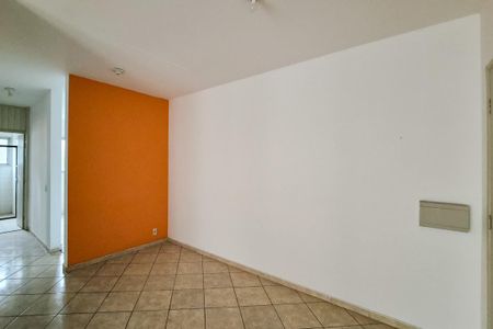 Apartamento à venda com 55m², 2 quartos e 1 vaga Apartamento à venda com 55m², 2 quartos e 1 vagaSala